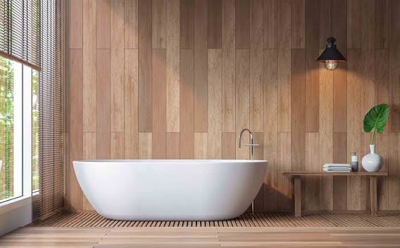 बाथरुमको भित्तामा लगाइएका काठका पट्टीजस्ता सजावटी plywood प्यानल